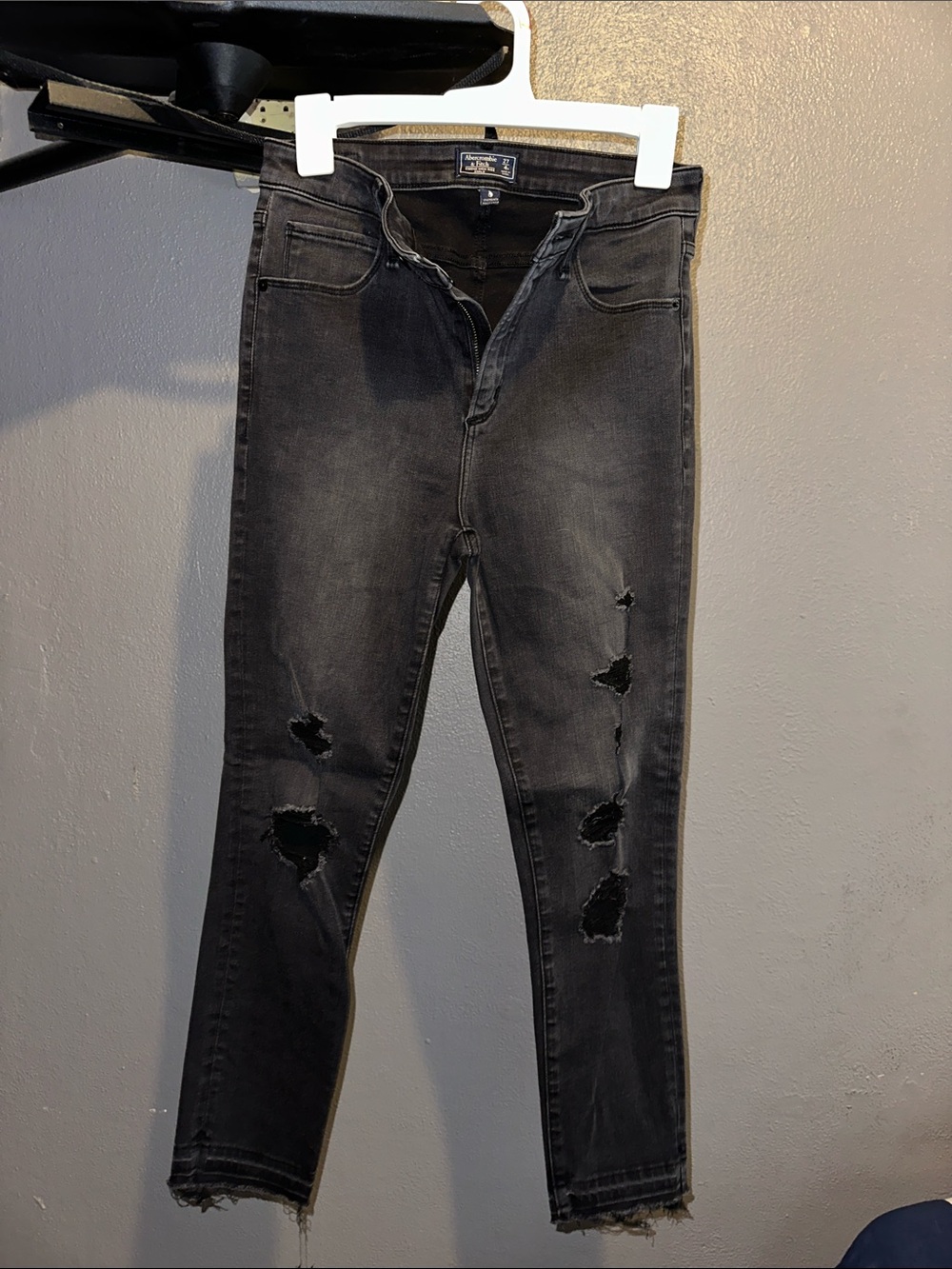 Abercrombie & Fitch Black Distressed Skinny Jeans